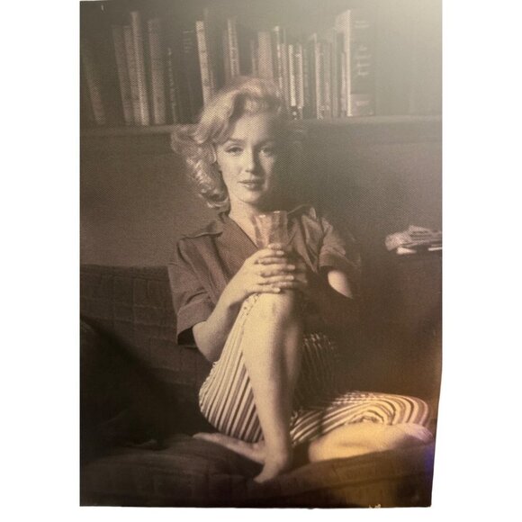 Marilyn Monroe Digital Unframed Black Vinyl Print, Old Hollywood Poster Sku 2541 - Picture 2 of 3